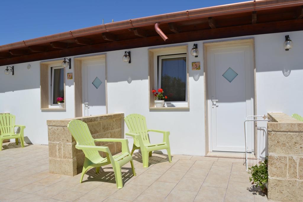 Agriturismo "Terra D'Ulivi" 切萨雷奥港 外观 照片