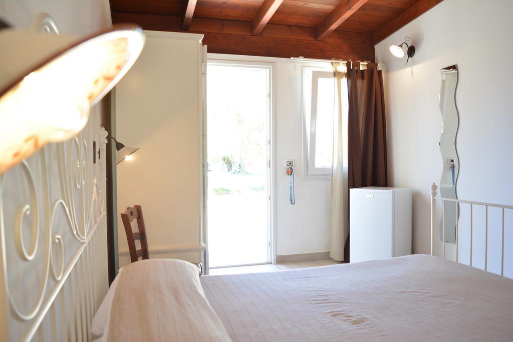 Agriturismo "Terra D'Ulivi" 切萨雷奥港 外观 照片